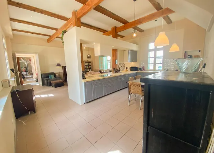 Maison De La Plume *